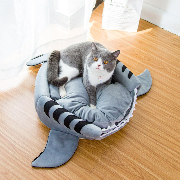 Warm Washable Bed for Small Pet Cute Comfortable Shark
